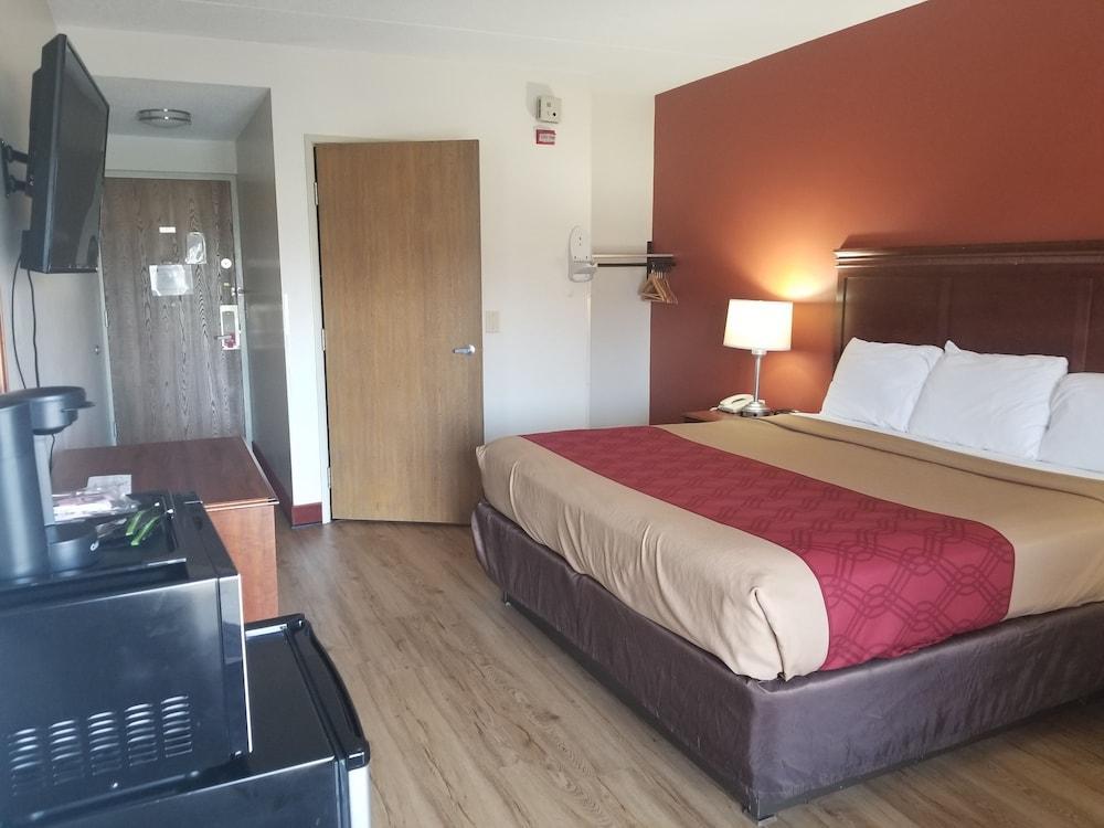Econo Lodge Cadillac By Choice Εξωτερικό φωτογραφία