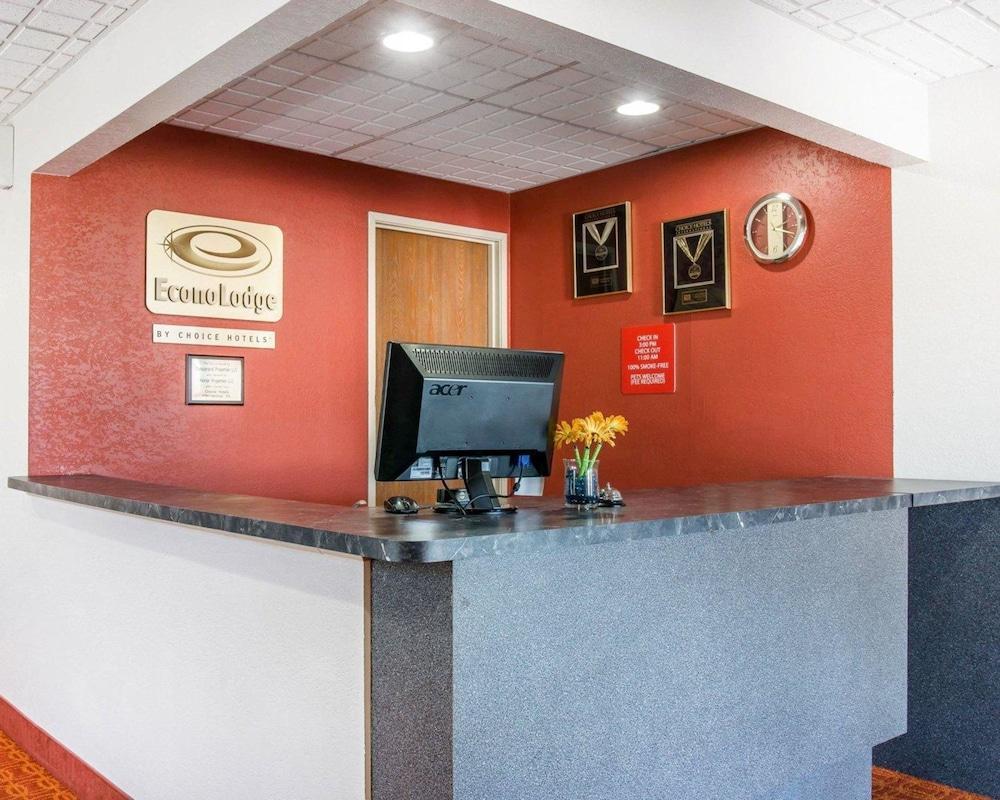 Econo Lodge Cadillac By Choice Εξωτερικό φωτογραφία