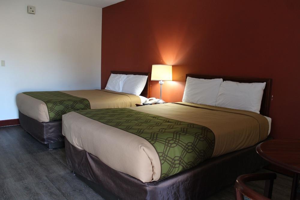 Econo Lodge Cadillac By Choice Εξωτερικό φωτογραφία