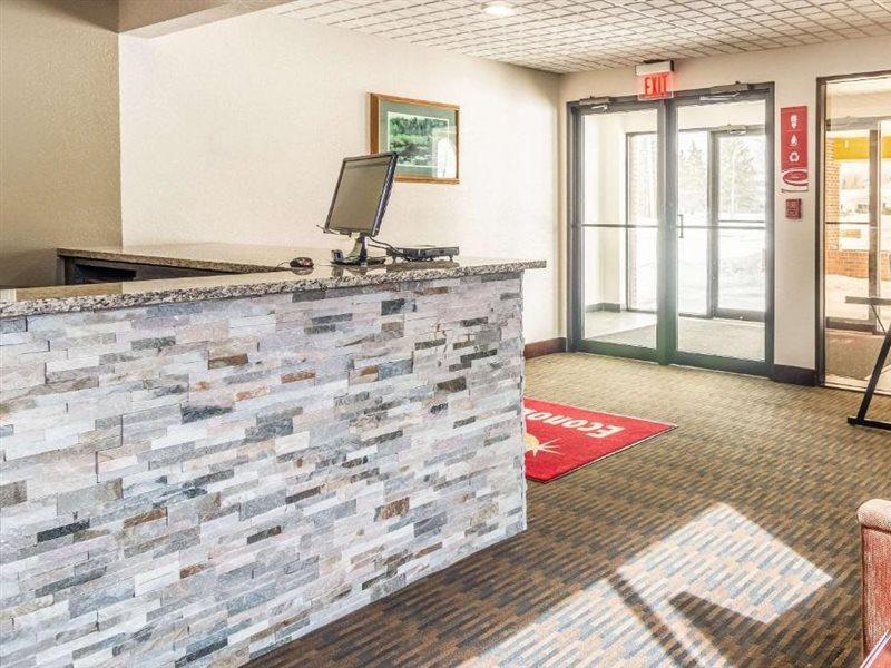 Econo Lodge Cadillac By Choice Εξωτερικό φωτογραφία