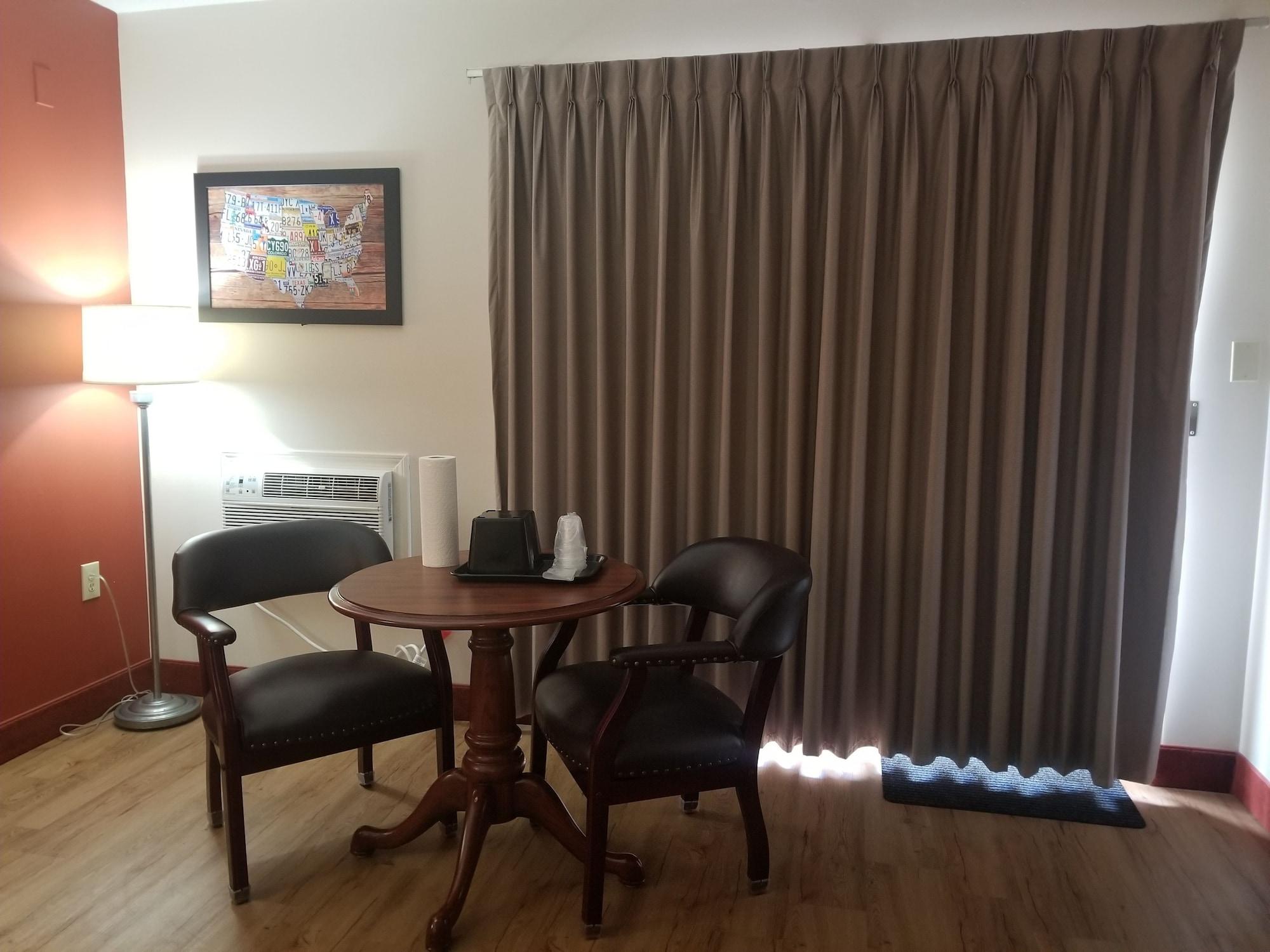 Econo Lodge Cadillac By Choice Εξωτερικό φωτογραφία