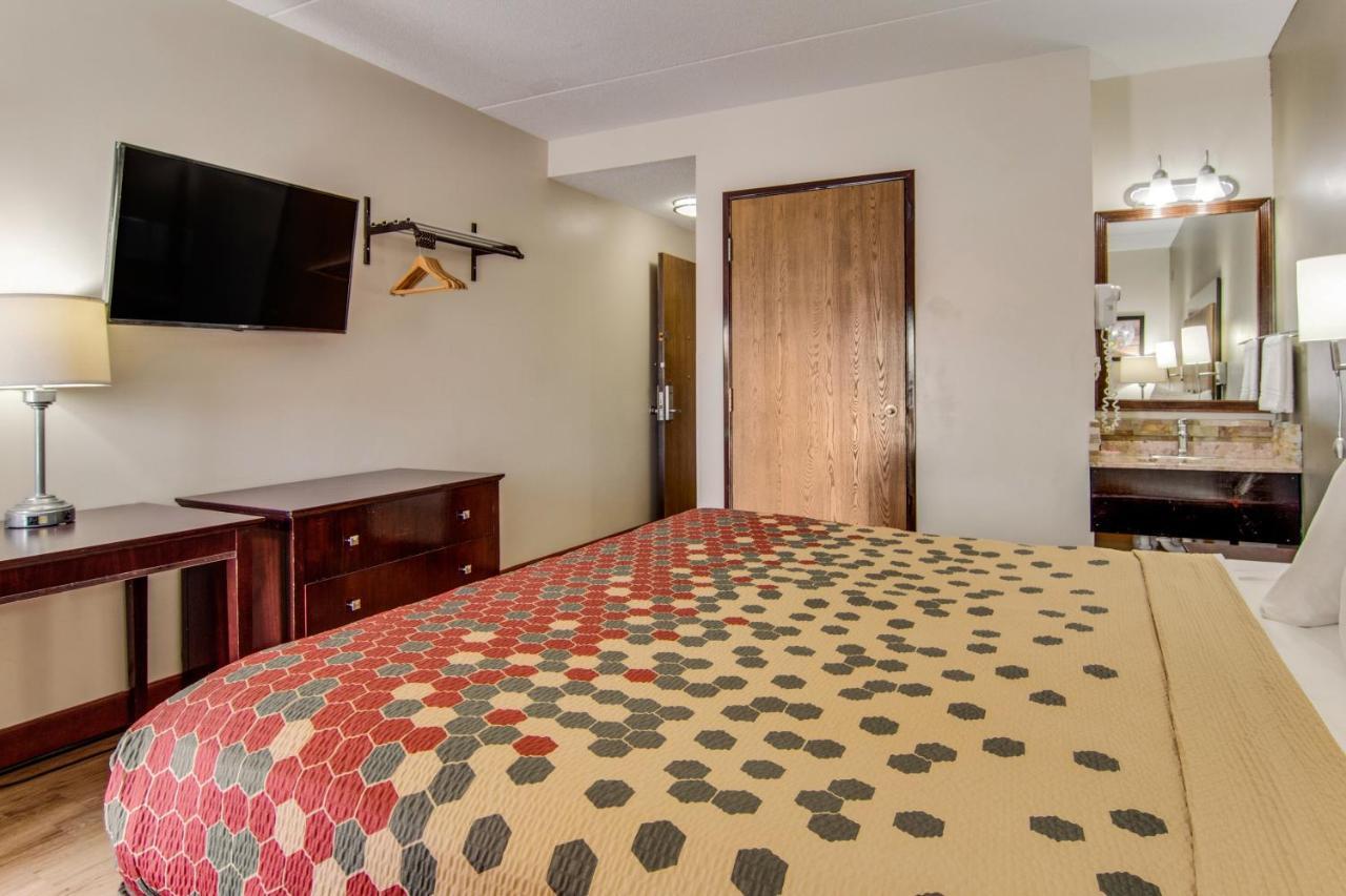 Econo Lodge Cadillac By Choice Εξωτερικό φωτογραφία