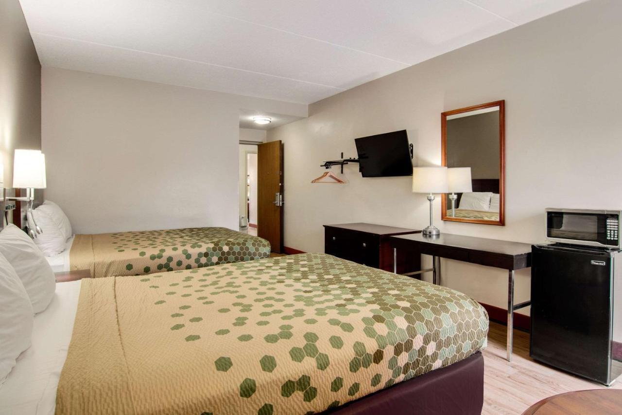 Econo Lodge Cadillac By Choice Εξωτερικό φωτογραφία