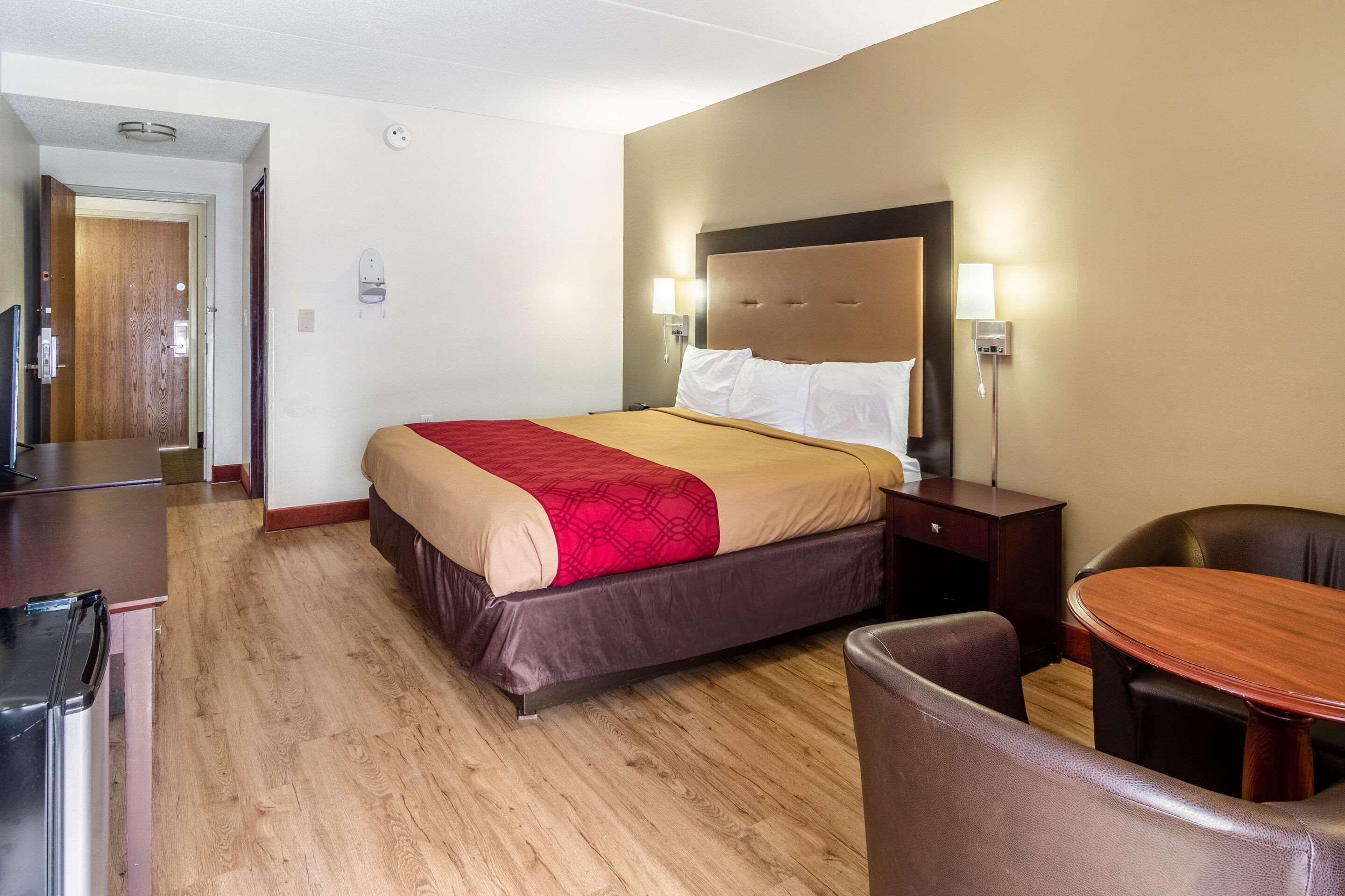 Econo Lodge Cadillac By Choice Εξωτερικό φωτογραφία