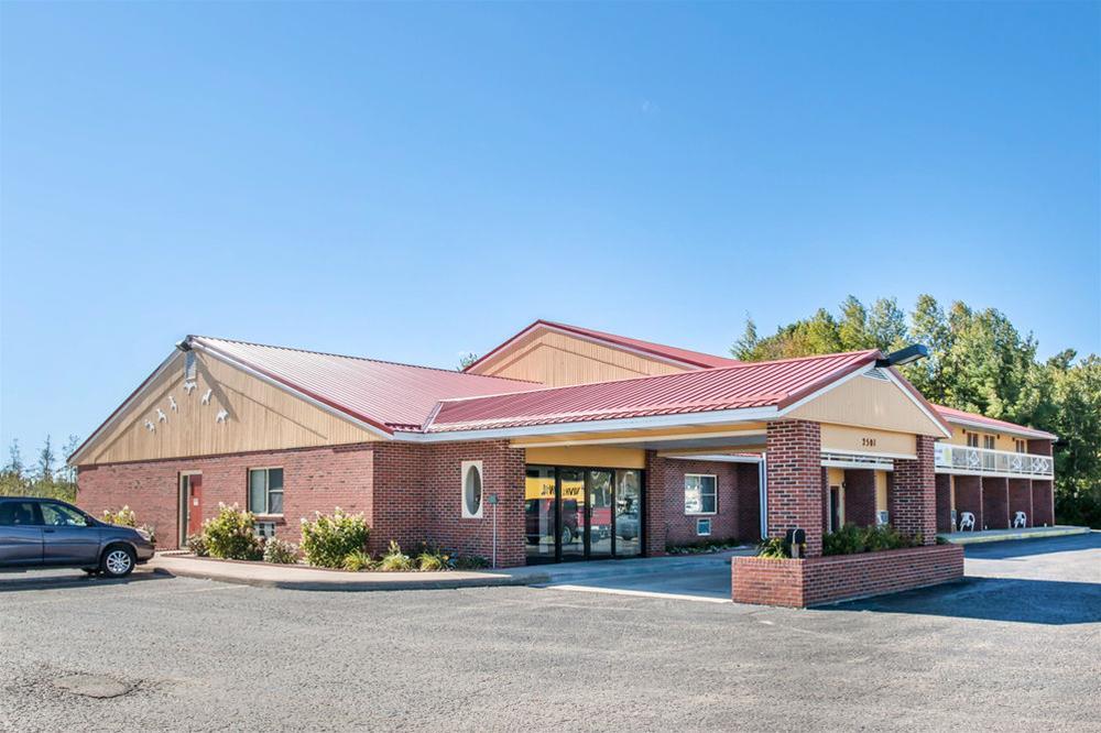 Econo Lodge Cadillac By Choice Εξωτερικό φωτογραφία