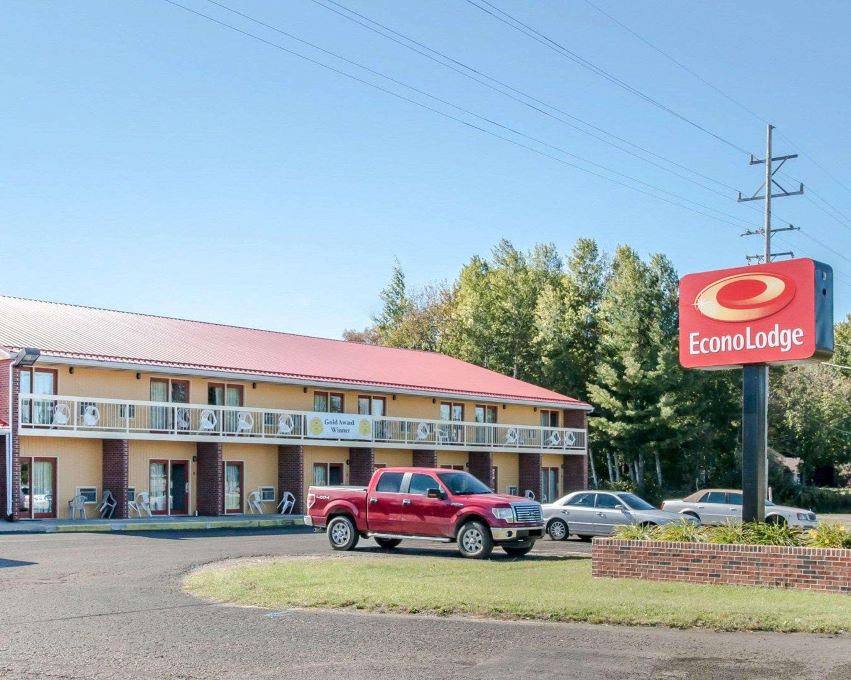 Econo Lodge Cadillac By Choice Εξωτερικό φωτογραφία