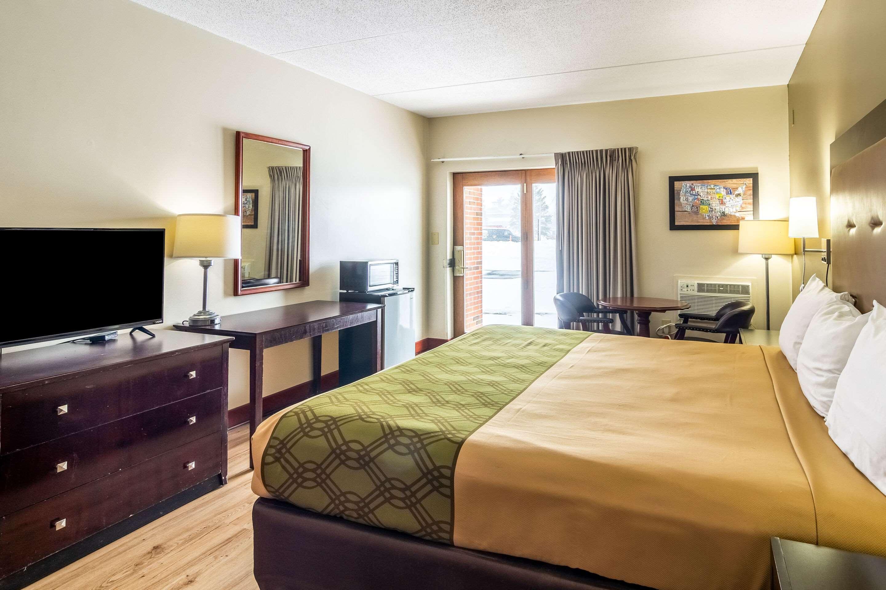 Econo Lodge Cadillac By Choice Εξωτερικό φωτογραφία