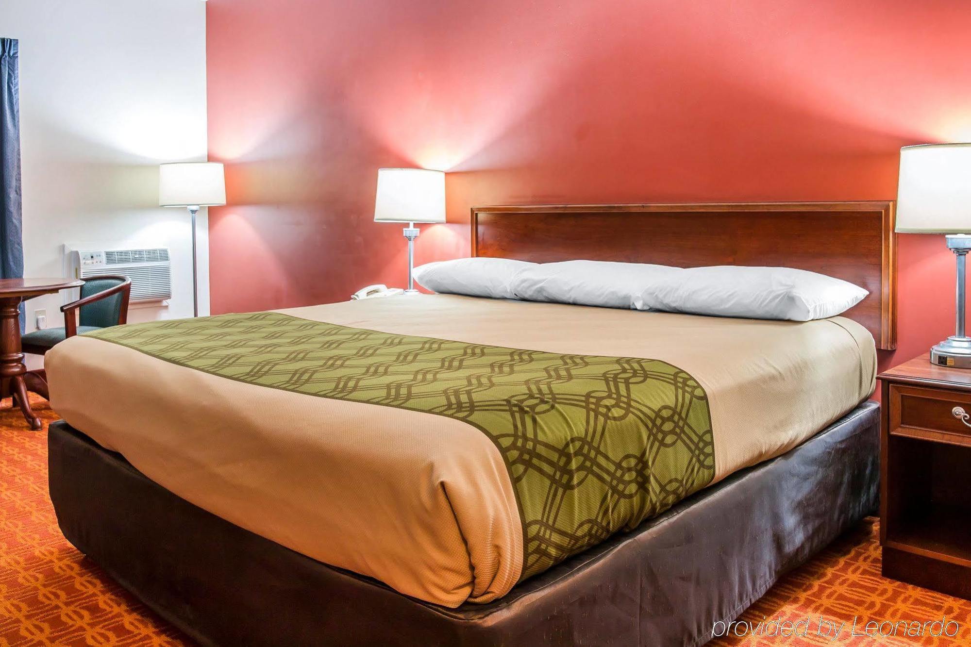 Econo Lodge Cadillac By Choice Εξωτερικό φωτογραφία